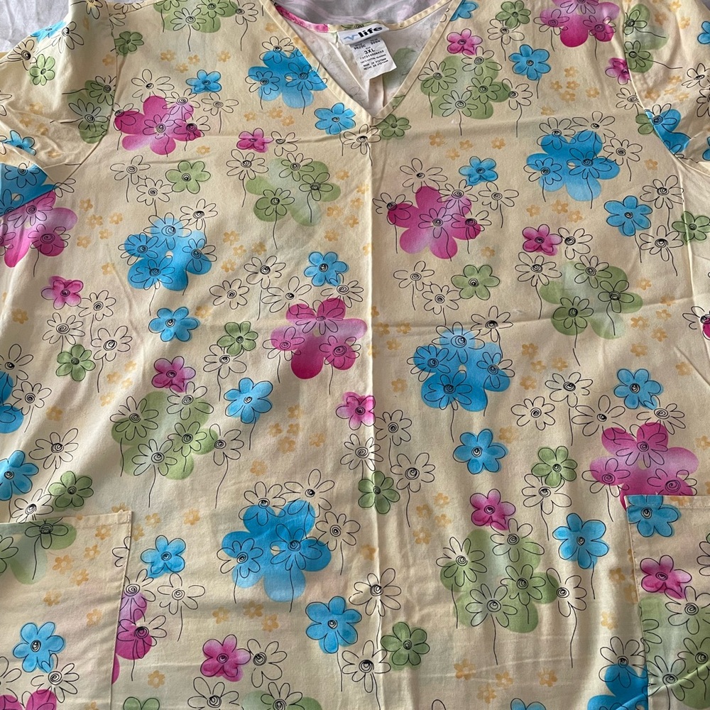 😀 LIFE BRAND SCRUB TOP (3XL) PREOWNED GREAT CONDITION
